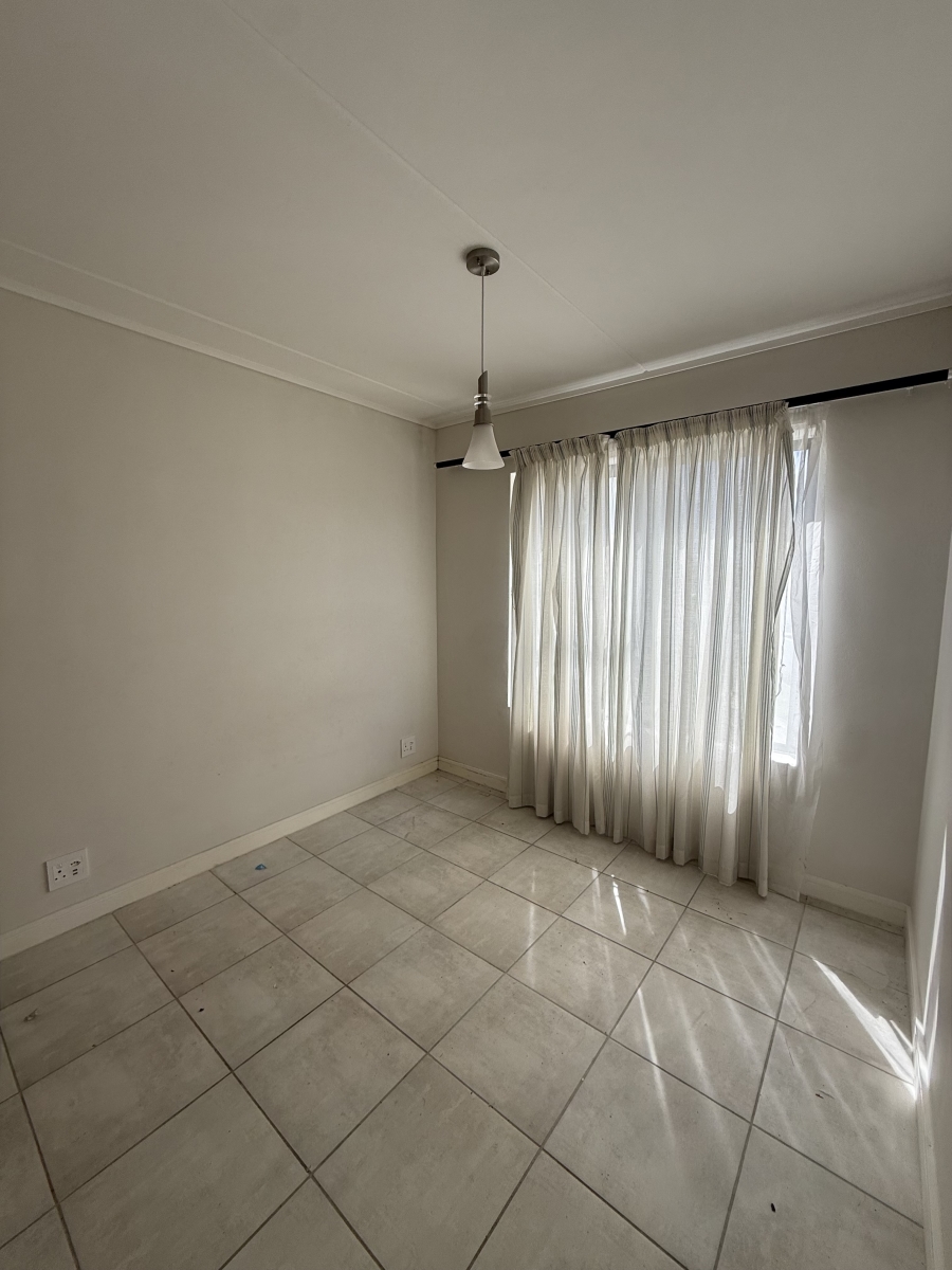 2 Bedroom Property for Sale in Admirals Park Western Cape